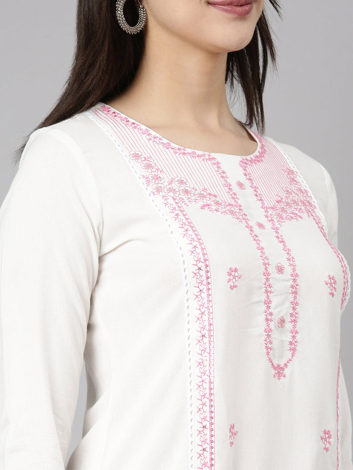 Neerus Pink viscose rayon printed floral straight kurti - detail view 1