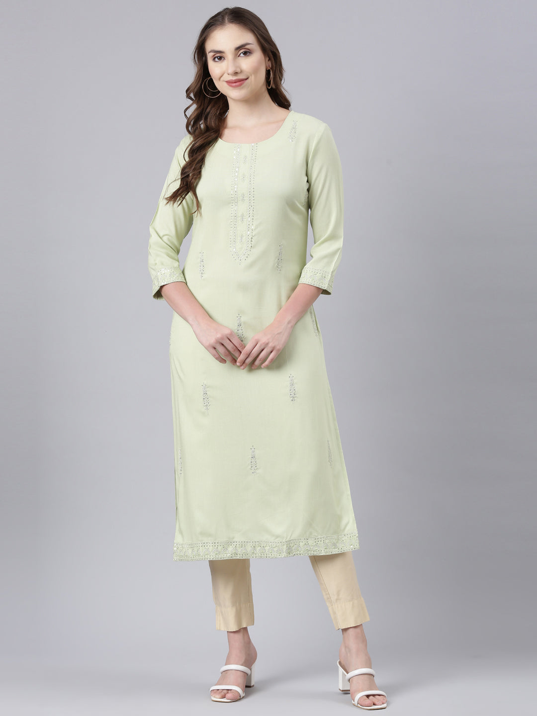 Neerus Green rayon printed straight kurta - detail view 3