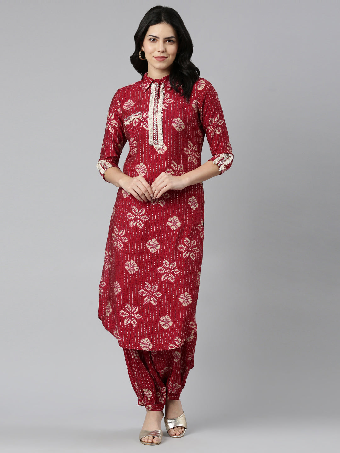 Neerus Maroon Shantoon printed kurta set - detail view 2
