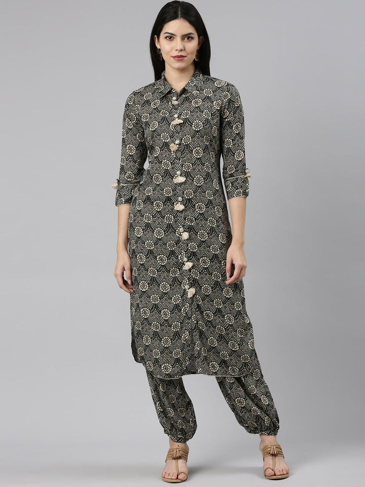 Neerus Grey rayon printed kurta set - front view