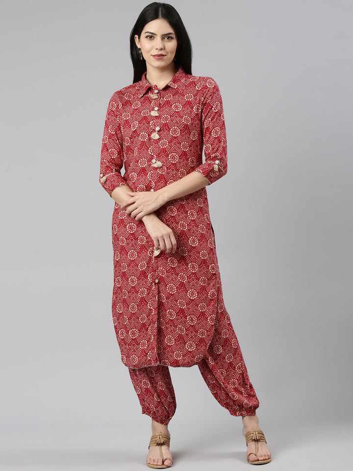 Neerus Maroon Rayon Printed Kurta Set - detail view 2