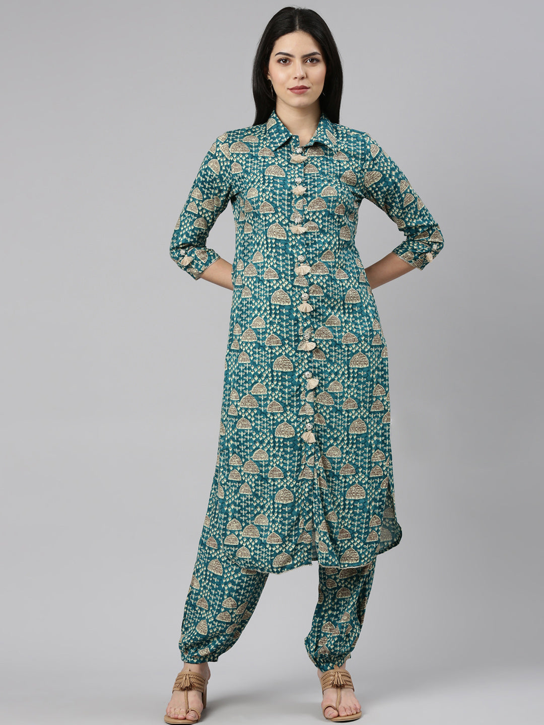 Neerus Green rayon printed kurta set - front view