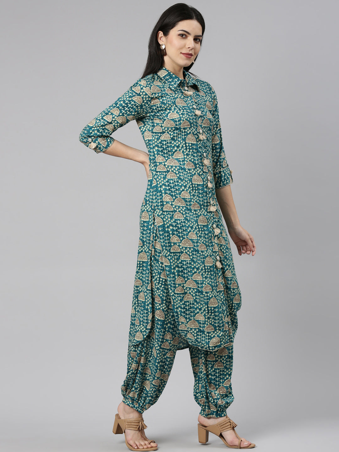 Neerus Green rayon printed kurta set - back view