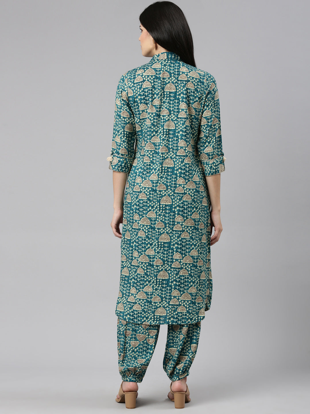 Neerus Green rayon printed kurta set - side view