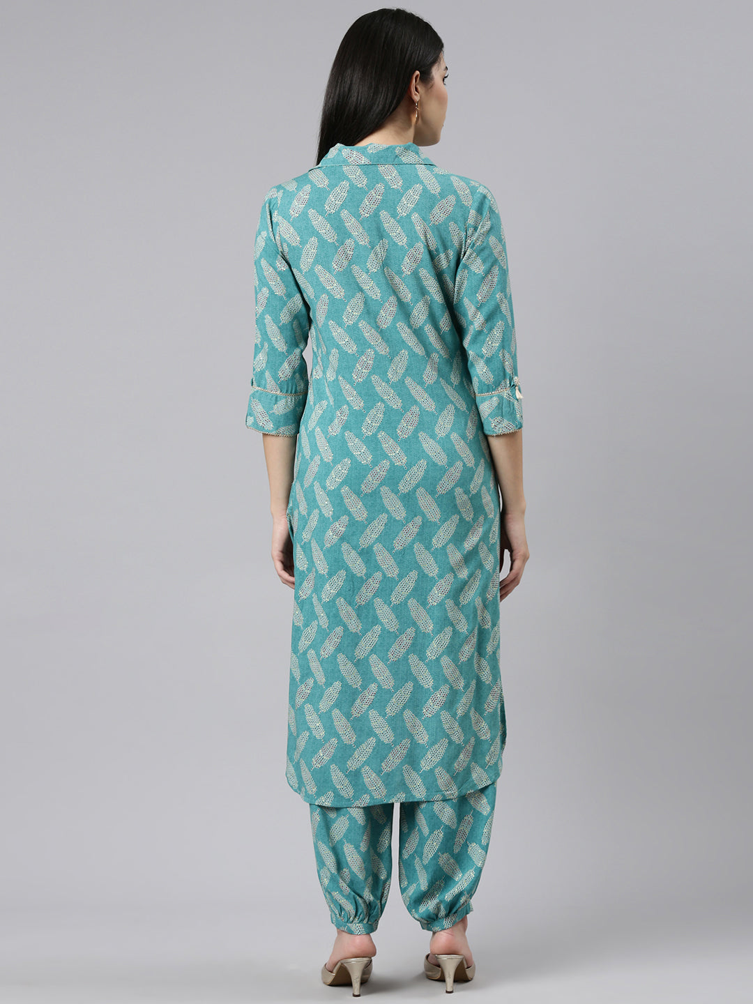 Neerus Green rayon printed kurti set - side view