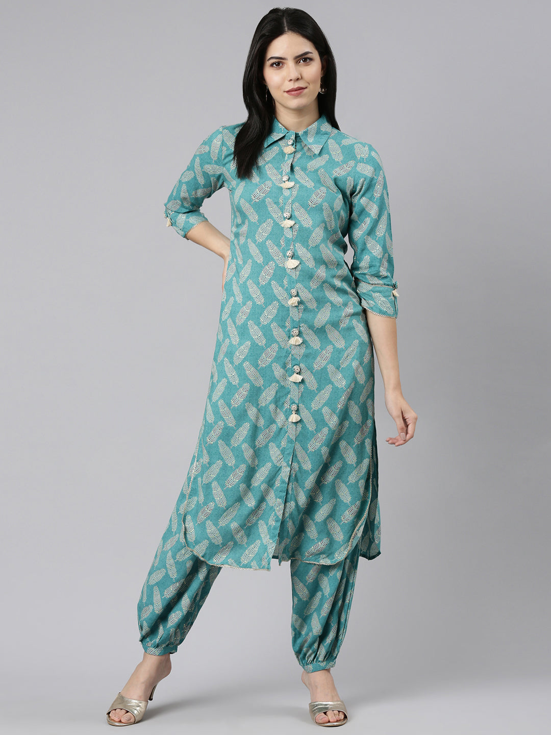 Neerus Green rayon printed kurti set - detail view 2