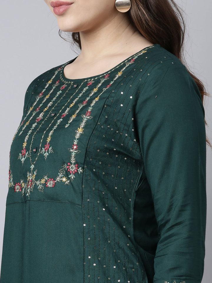 Neerus Green jacquard woven straight kurti - detail view 1