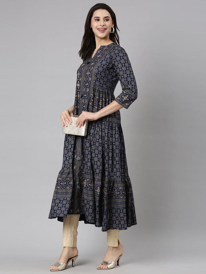 Neerus Blue printed floral maxi dress - detail view 2