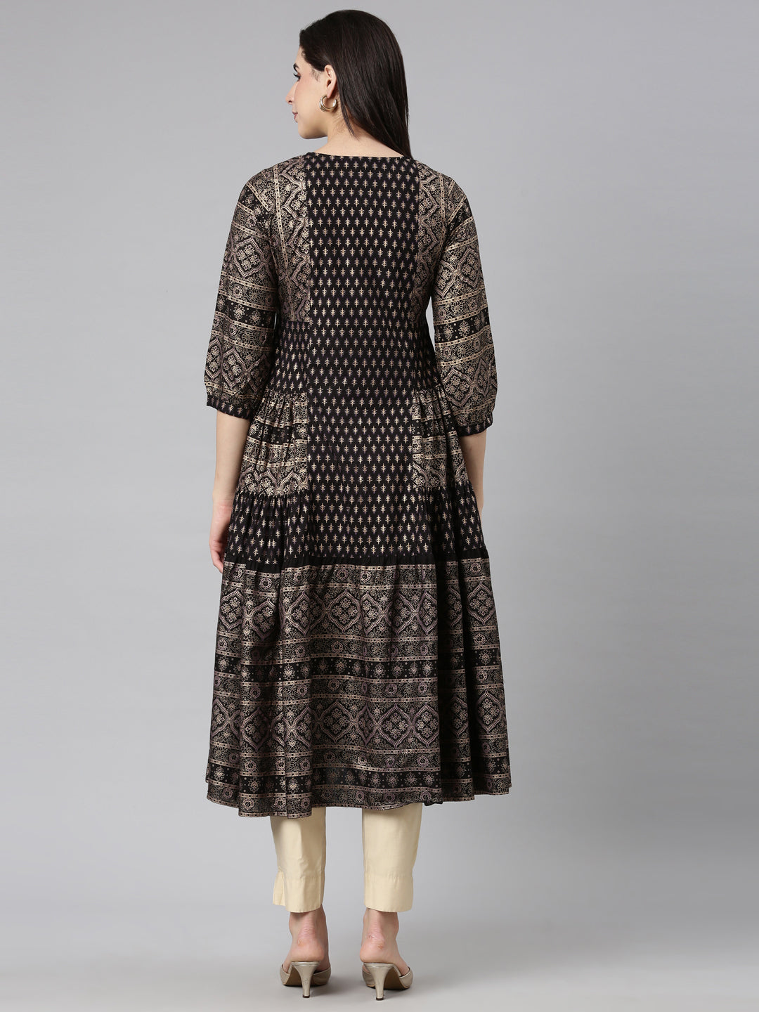 Neerus Black cotton printed floral straight kurti - side view