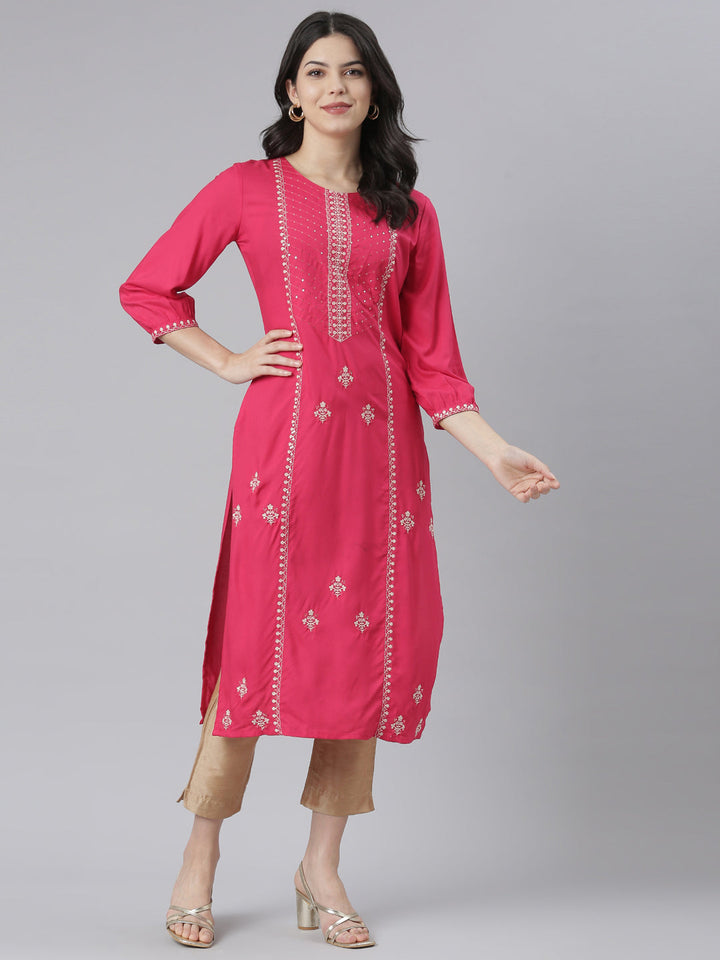 Neerus Pink rayon printed floral straight kurti - detail view 3