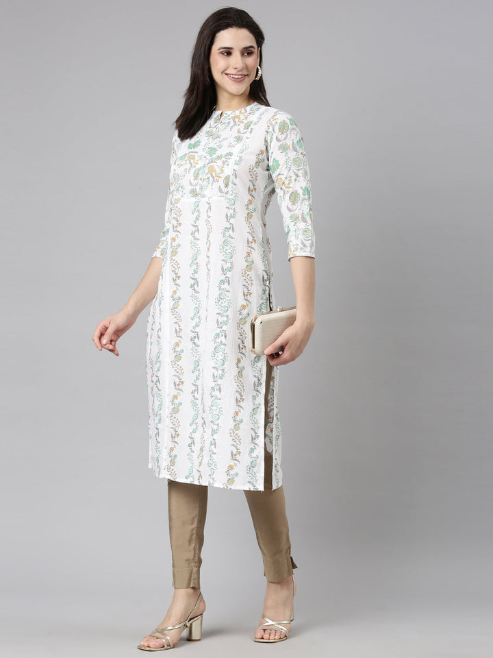 Neerus Green printed floral straight kurti - detail view 1