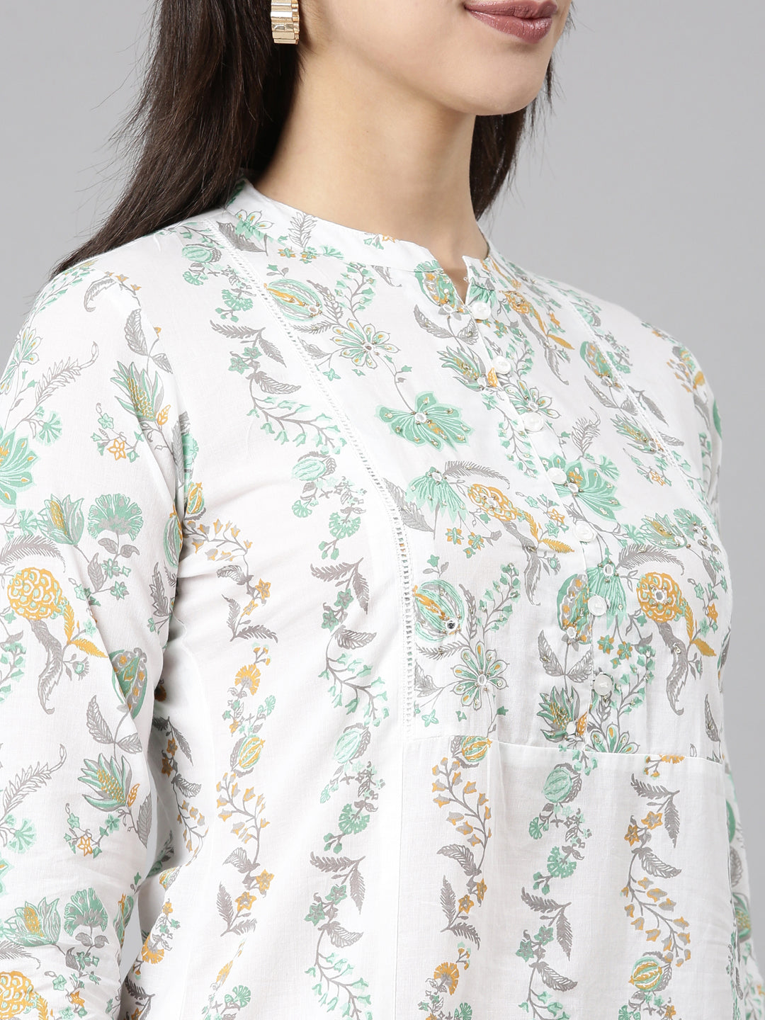 Neerus Green printed floral straight kurti - detail view 2