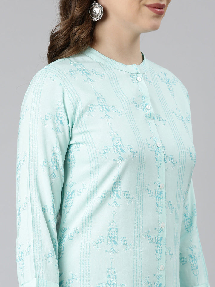 Neerus Green Rayon Woven Straight Kurti - detail view 2