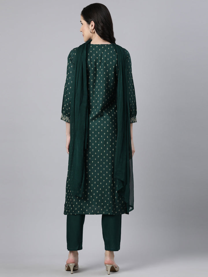 Neerus Green printed floral suit set - side view