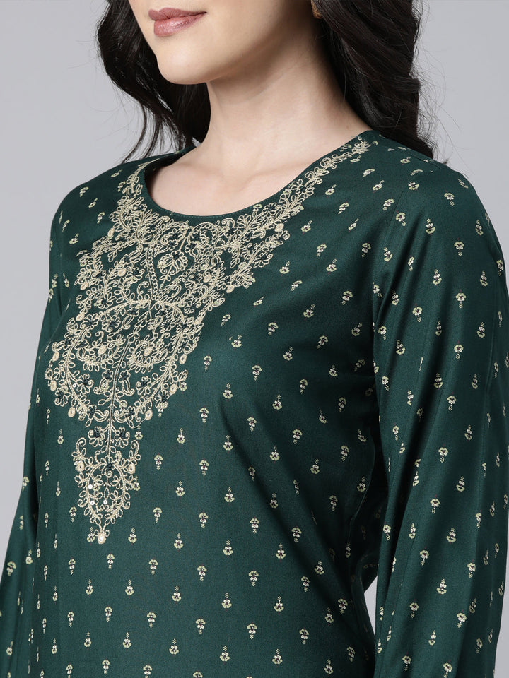 Neerus Green printed floral suit set - detail view 1