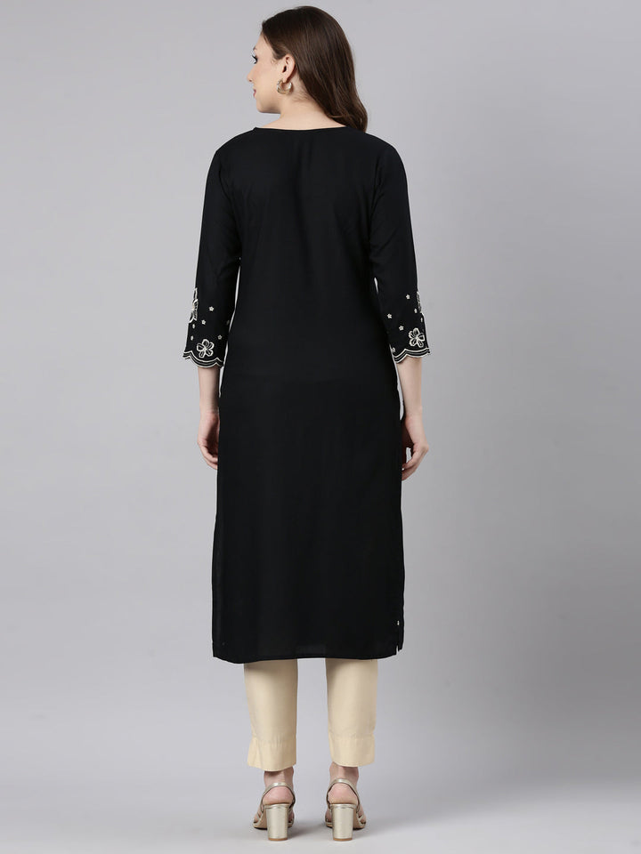 Neerus Black floral printed panelled kurti - side view