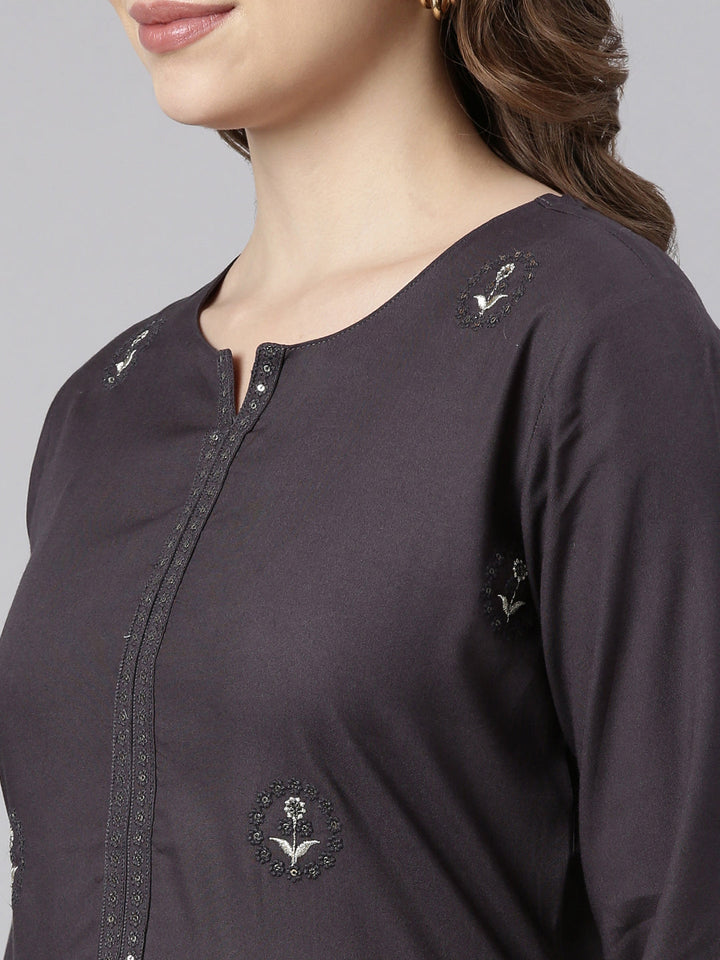Neerus Grey printed floral straight kurti - detail view 1