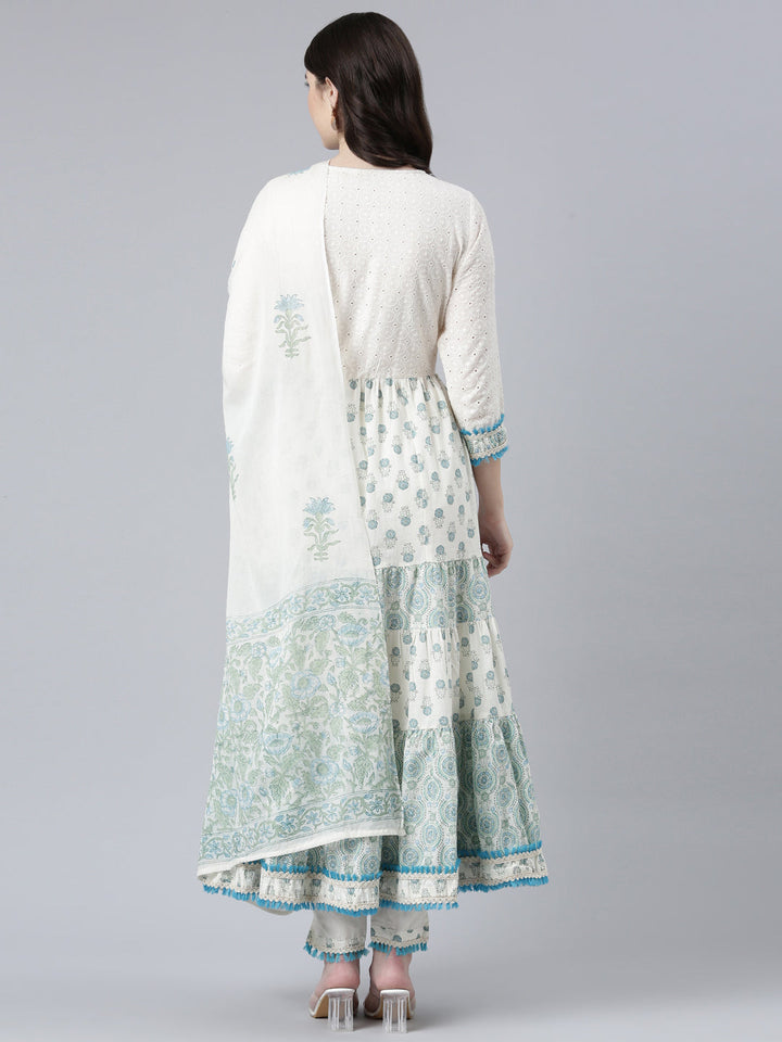 Neerus Green cotton printed kurta set - side view