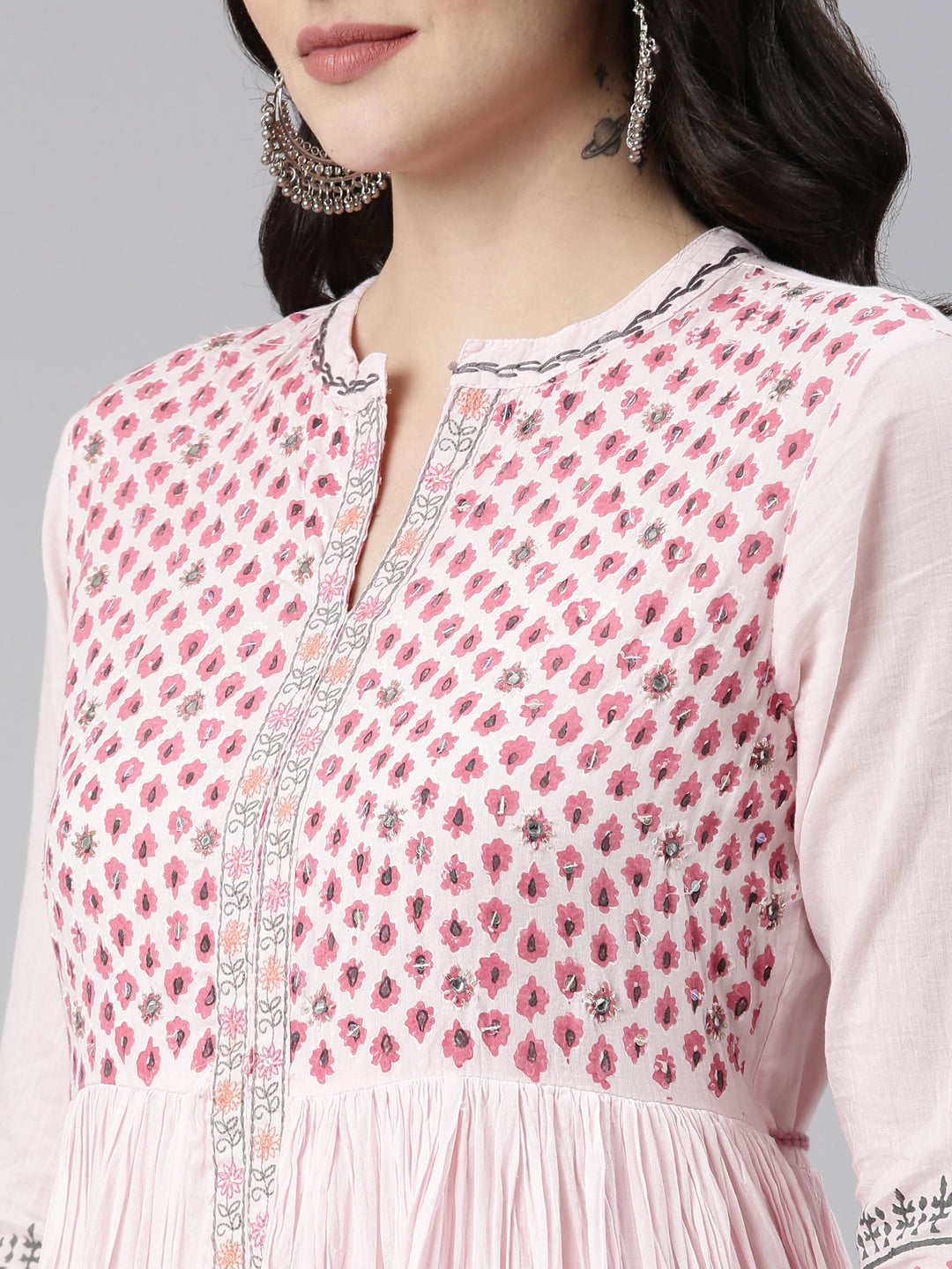 Neerus Pink printed flared dress - detail view 1