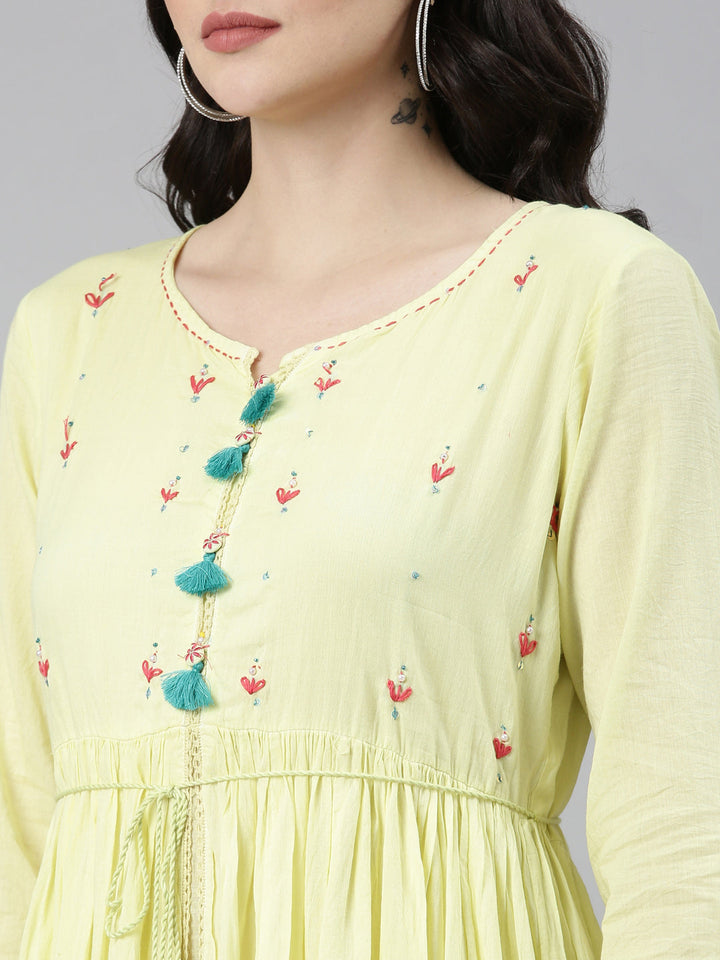 Neerus Yellow printed straight dress - detail view 1