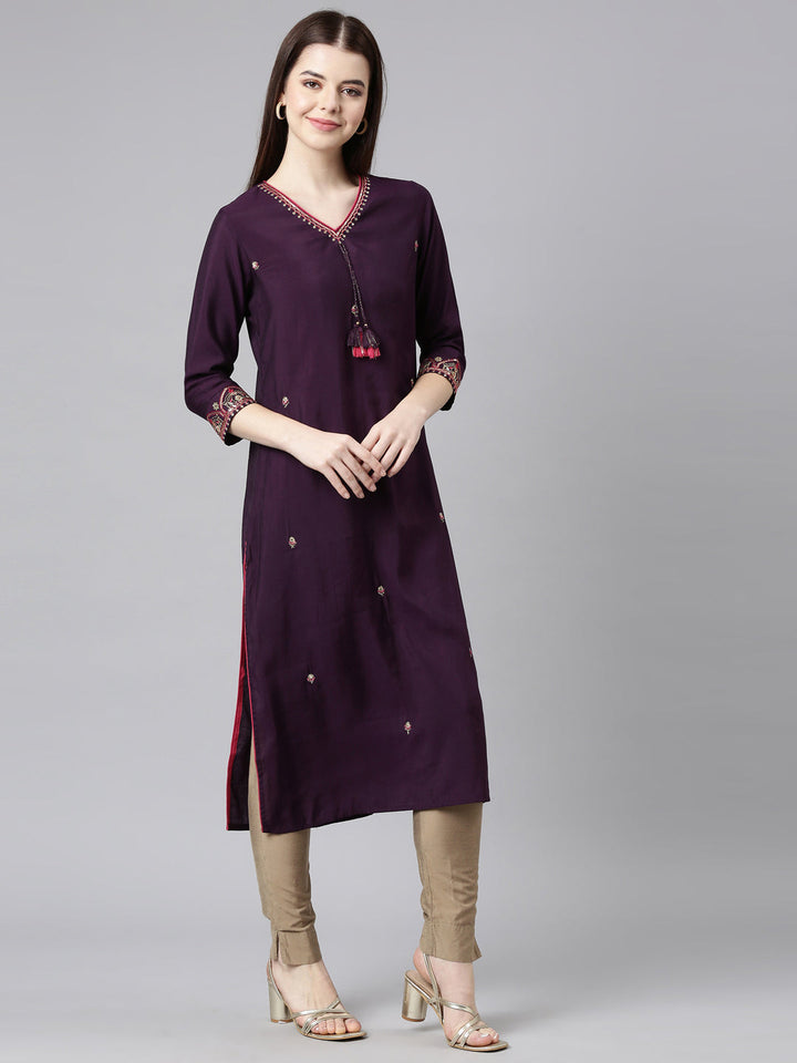 Neerus Purple shantoon embellished straight kurta - detail view 4