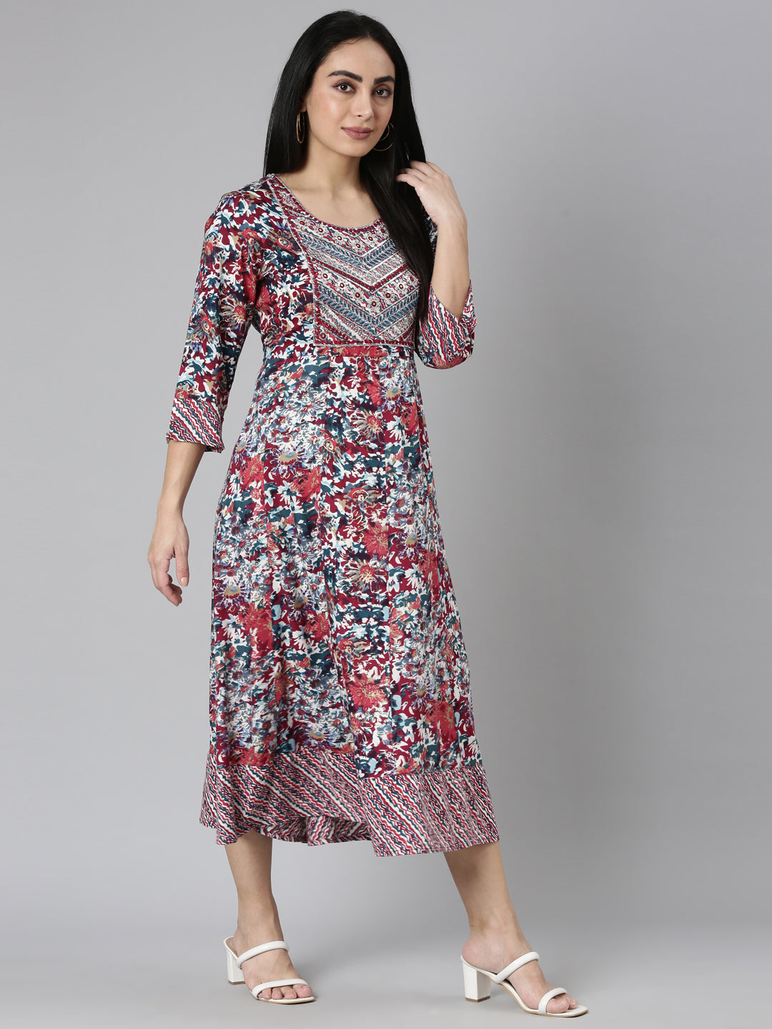 Neerus Maroon rayon printed straight kurta - detail view 5