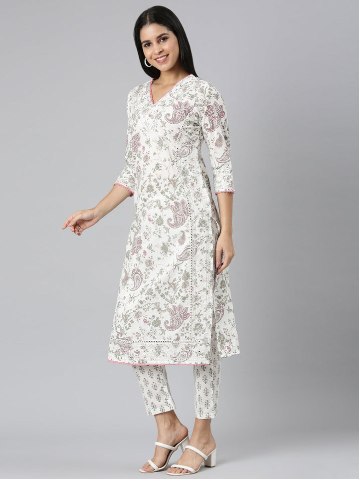 Neerus Lavender Regular Straight Printed Kurta and Trousers With Dupatta