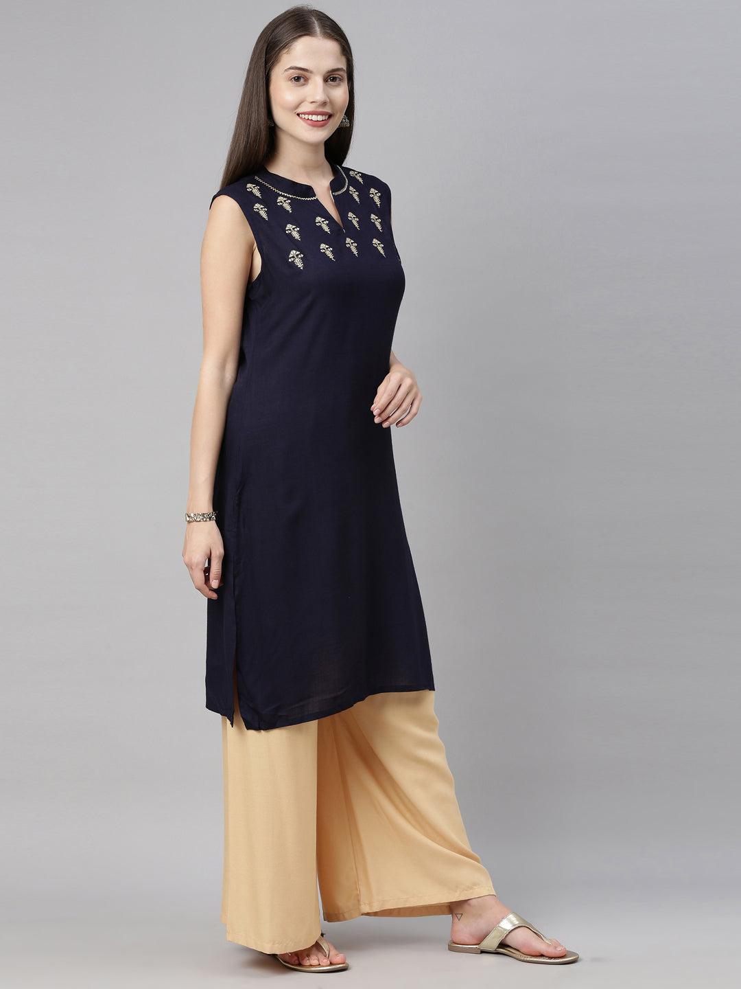 Neerus Blue embroidered straight kurta - detail view 2