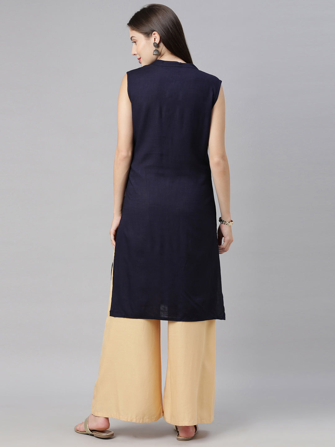 Neerus Blue embroidered straight kurta - detail view 3