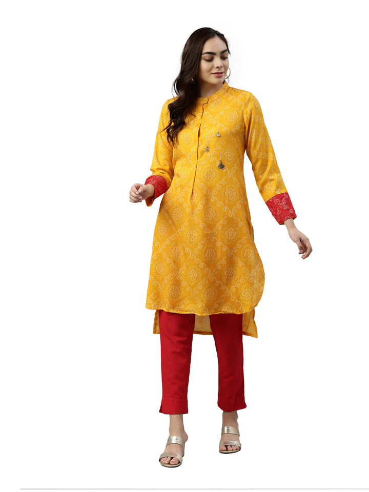 Neerus Yellow muslin solid kurta - detail view 3