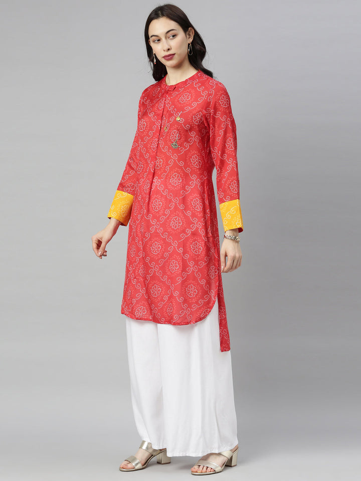 Neerus Red modal printed straight kurta - back view
