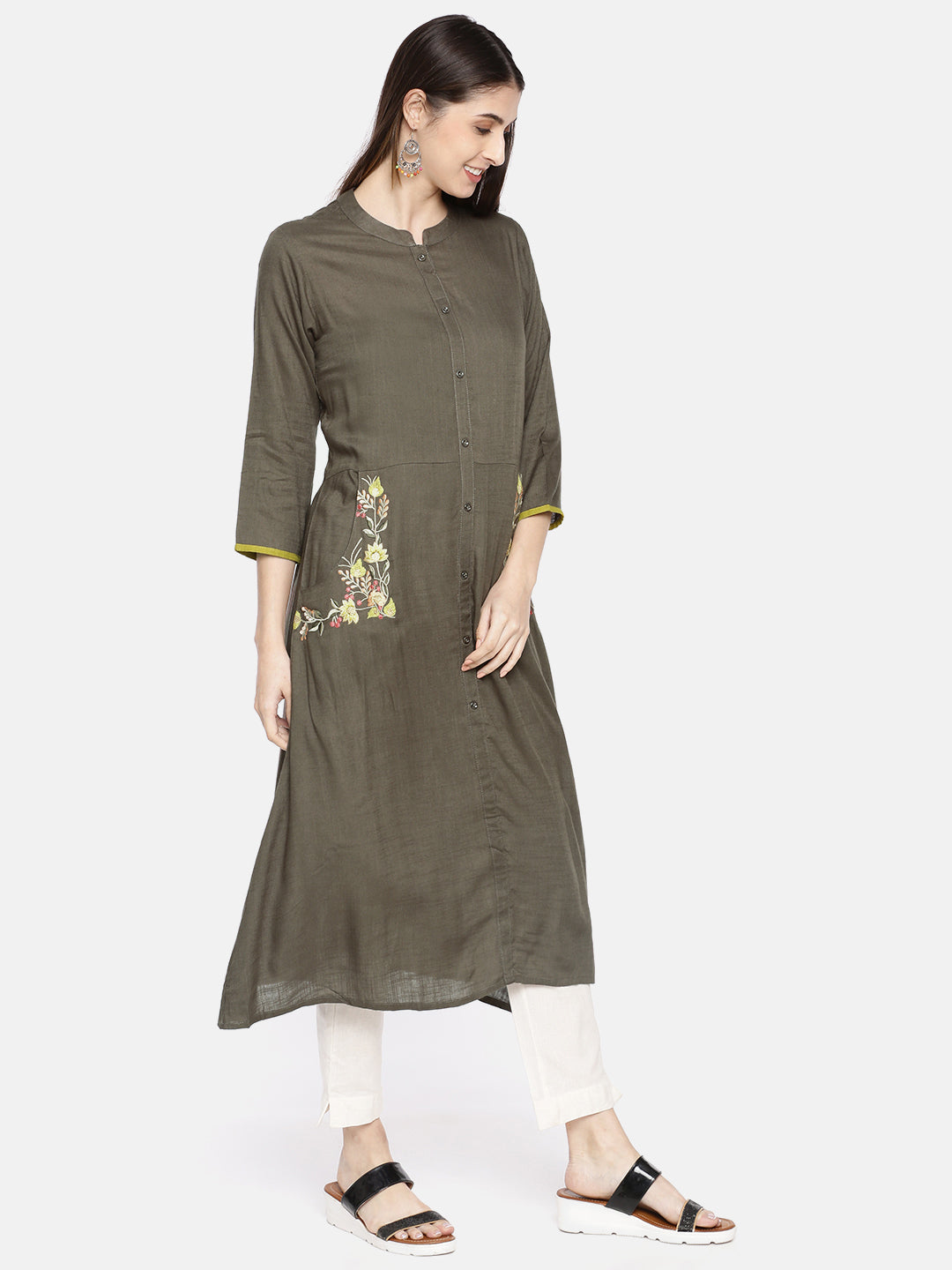 Neerus Green rayon embroidered straight kurta - detail view 1