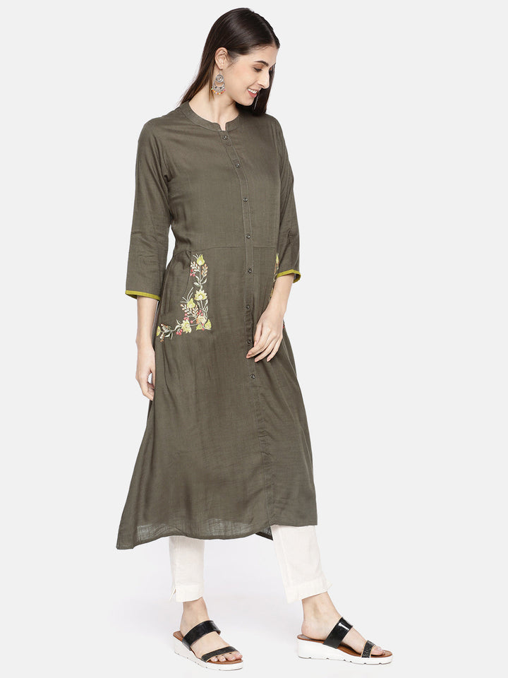 Neerus Green rayon embroidered straight kurta - detail view 1