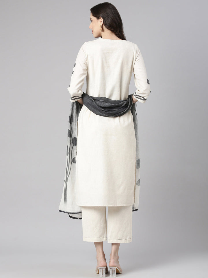 Neerus Off White Solid Straight Kurta and Trousers With Dupatta
