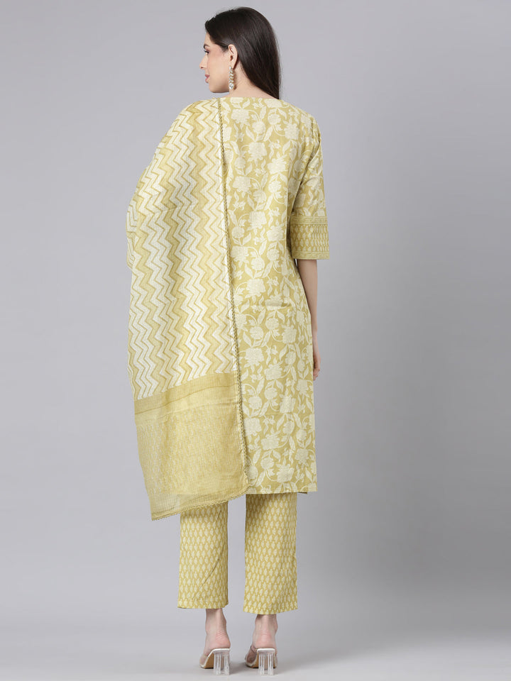 Neerus Green Printed Straight Kurta and Trousers With Dupatta
