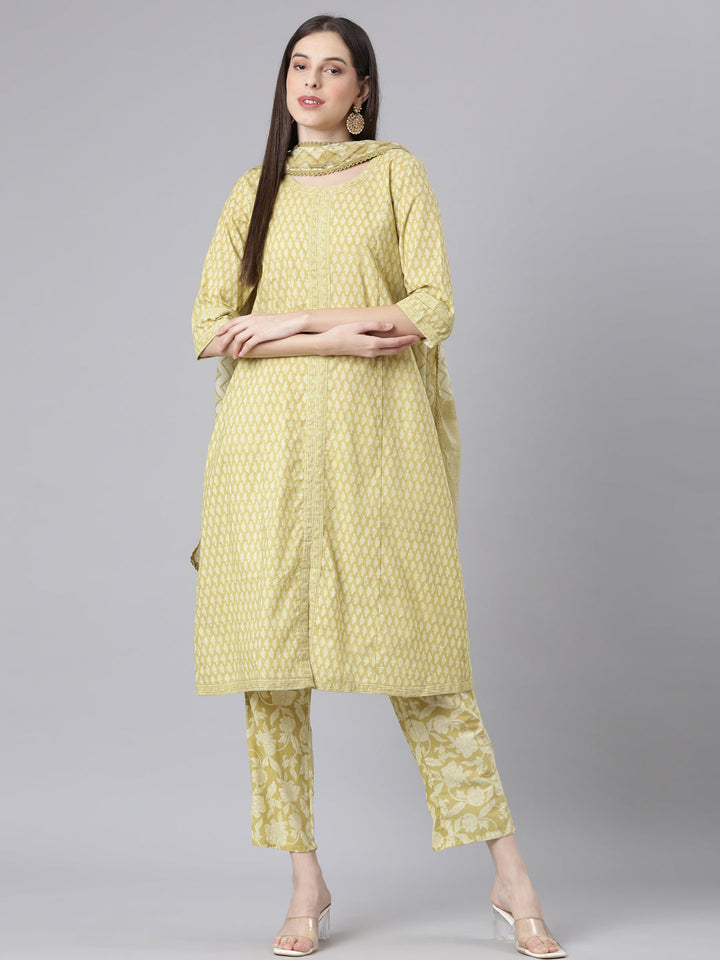 Neerus Green Printed  Kurta and Trousers With Dupatta