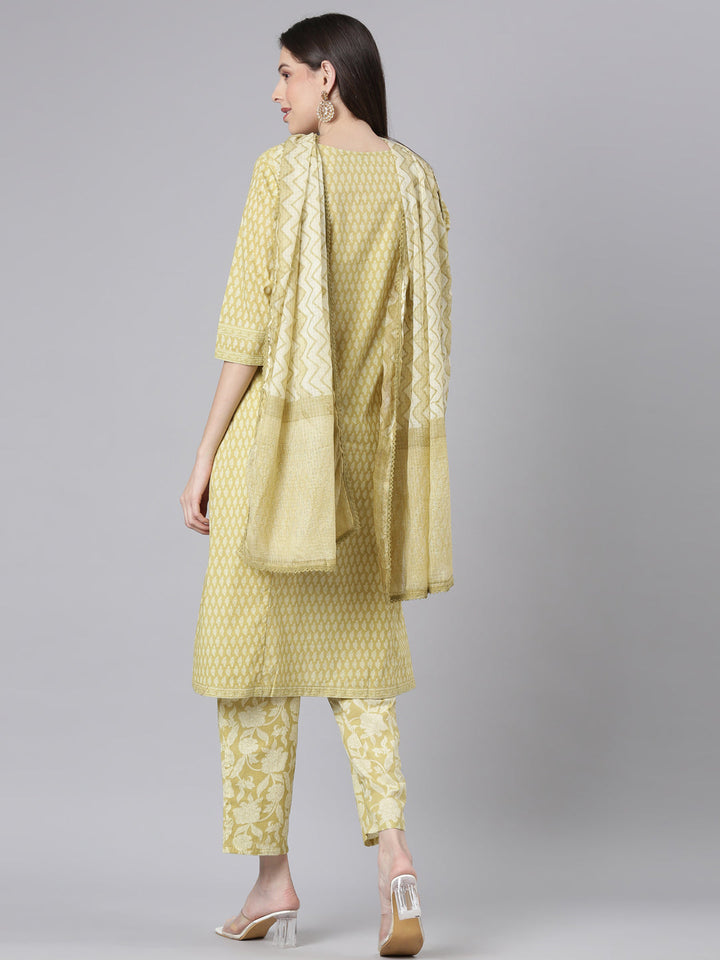 Neerus Green Printed  Kurta and Trousers With Dupatta