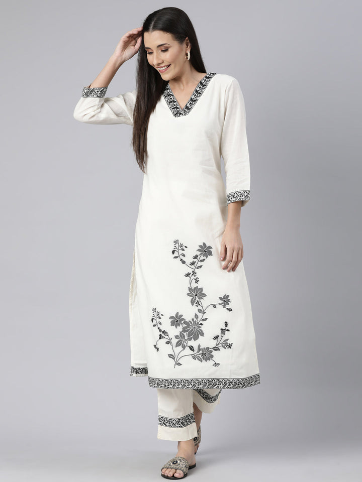 Neerus Beige Chanderi printed kurta set - detail view 2