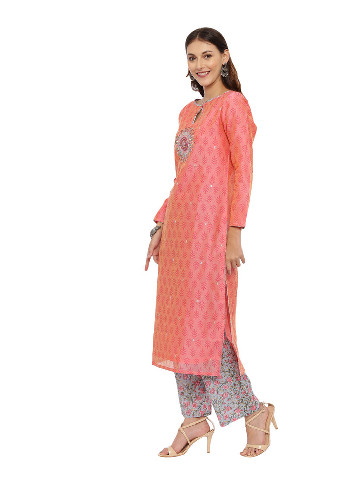 Neerus Peach chanderi woven suit set - back view
