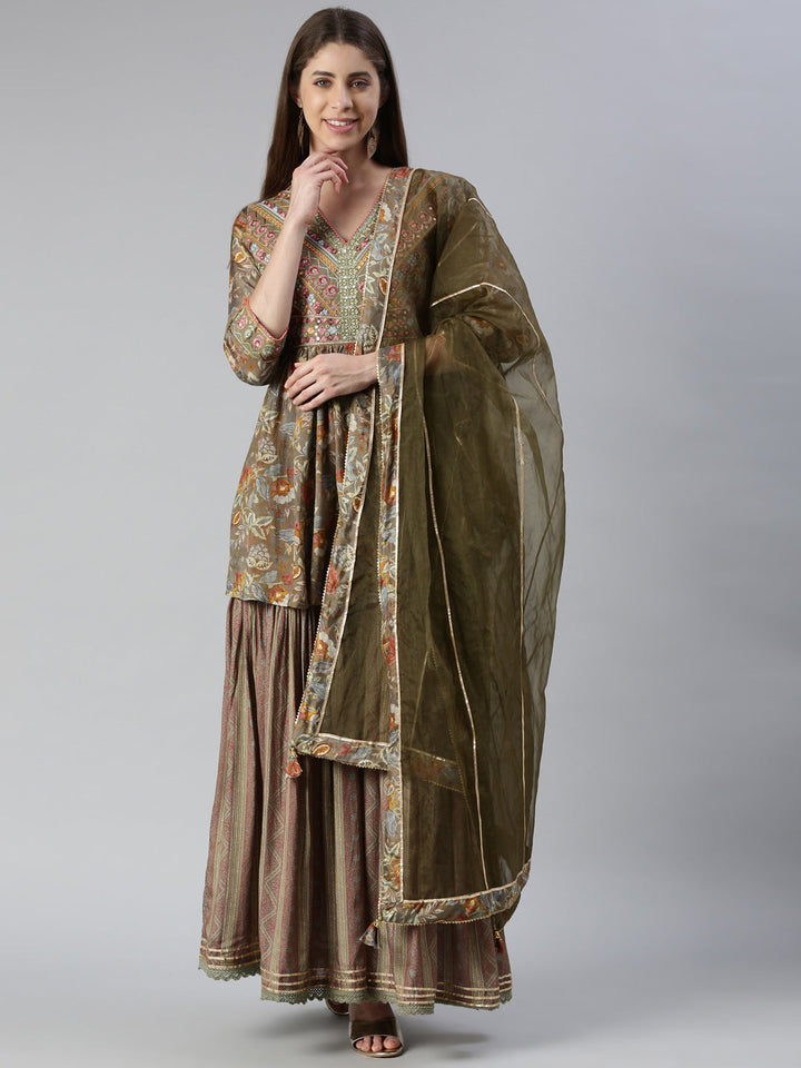 Neerus Green muslin embroidered kurta set with skirt and dupatta - front view