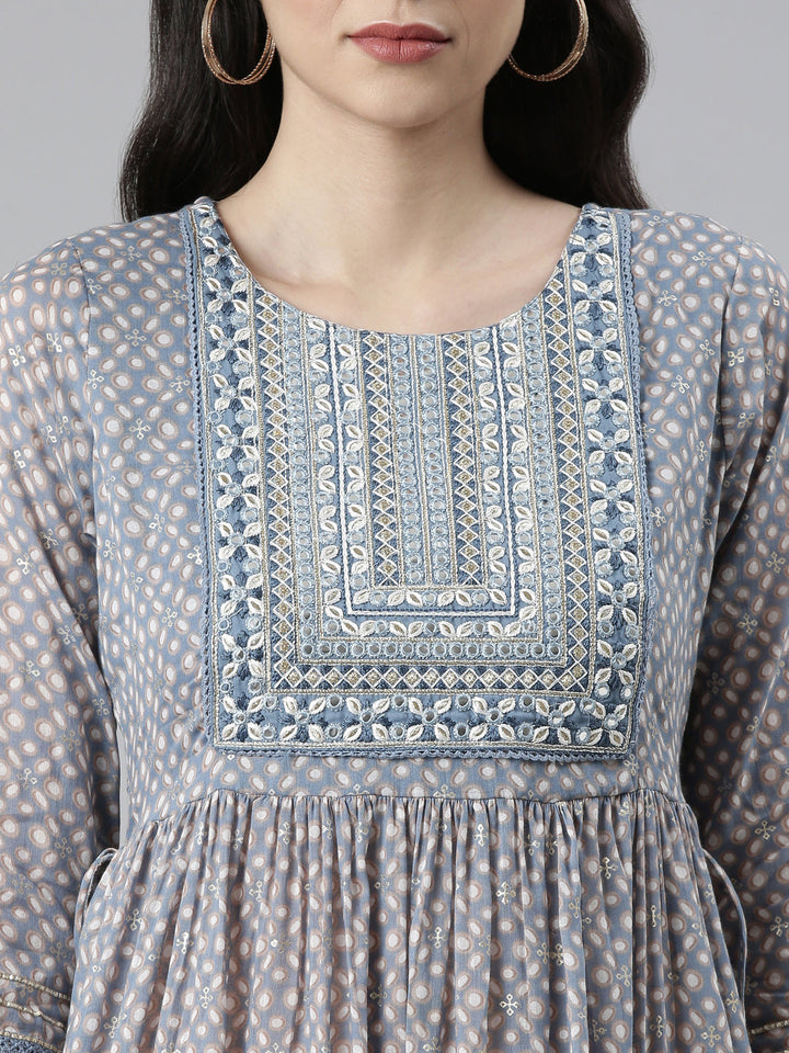 Neerus Multi printed mirror work pleated suit set - detail view 1