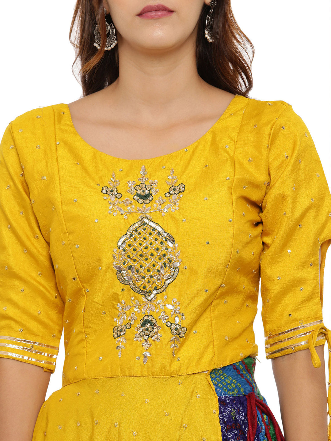 Neerus Multi silk embellished kurta set with skirt and dupatta - back view
