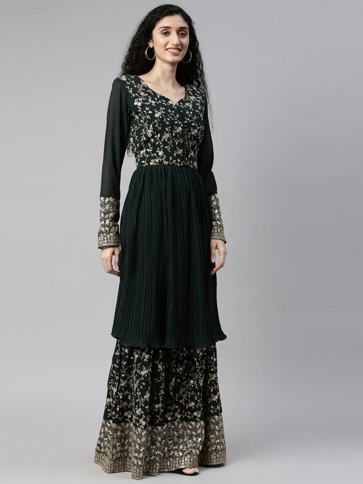 Neerus Green georgette printed kurta set - detail view 5