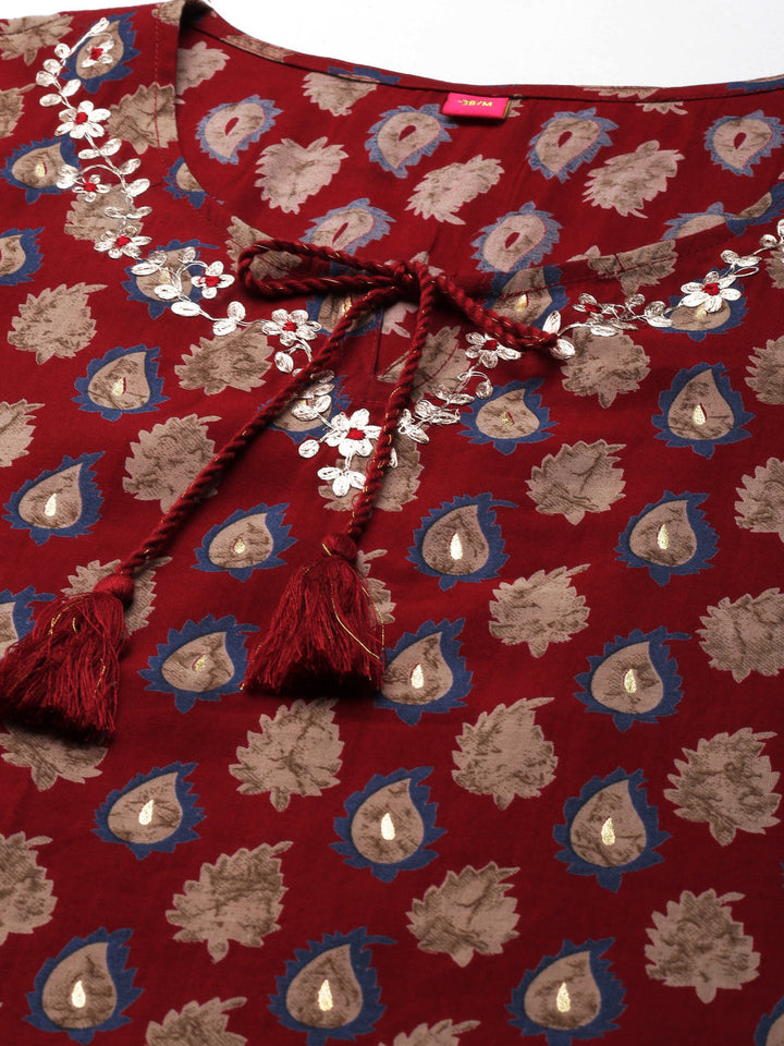 Neerus Maroon modal printed straight kurti - detail view 3