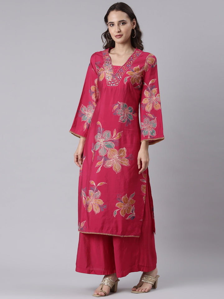 Neerus Pink silk printed suit set - back view