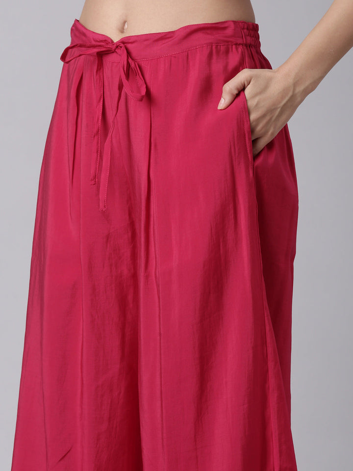 Neerus Pink silk printed suit set - detail view 3