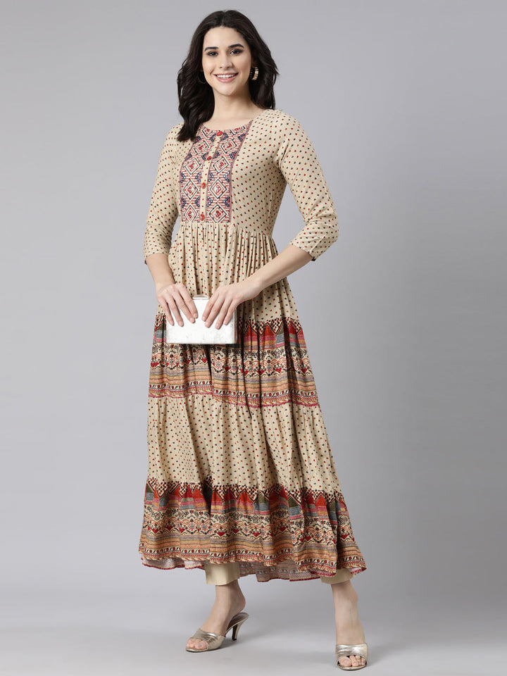 Neerus Beige rayon printed flared dress - detail view 2