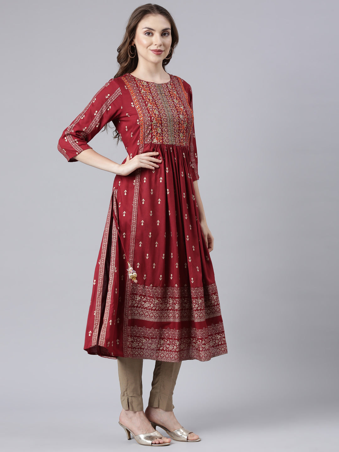 Neerus Maroon printed floral straight kurta - side view