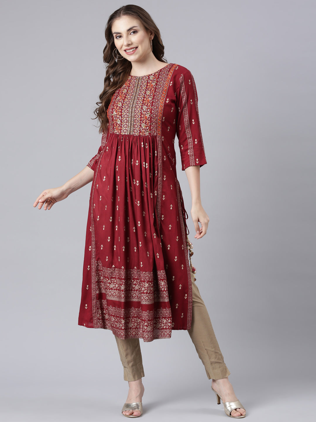 Neerus Maroon printed floral straight kurta - detail view 2