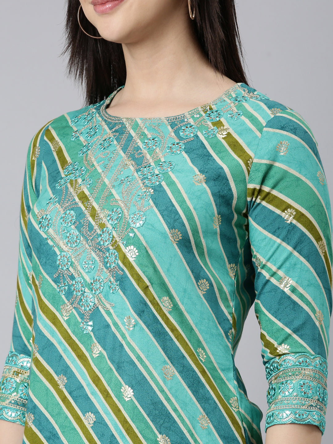 Neerus Green Rayon Printed Straight Kurti - detail view 1